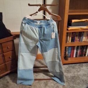 Forever 21 Light Blue Flare Jeans  (NEW WITH TAGS) Size MEDIUM
